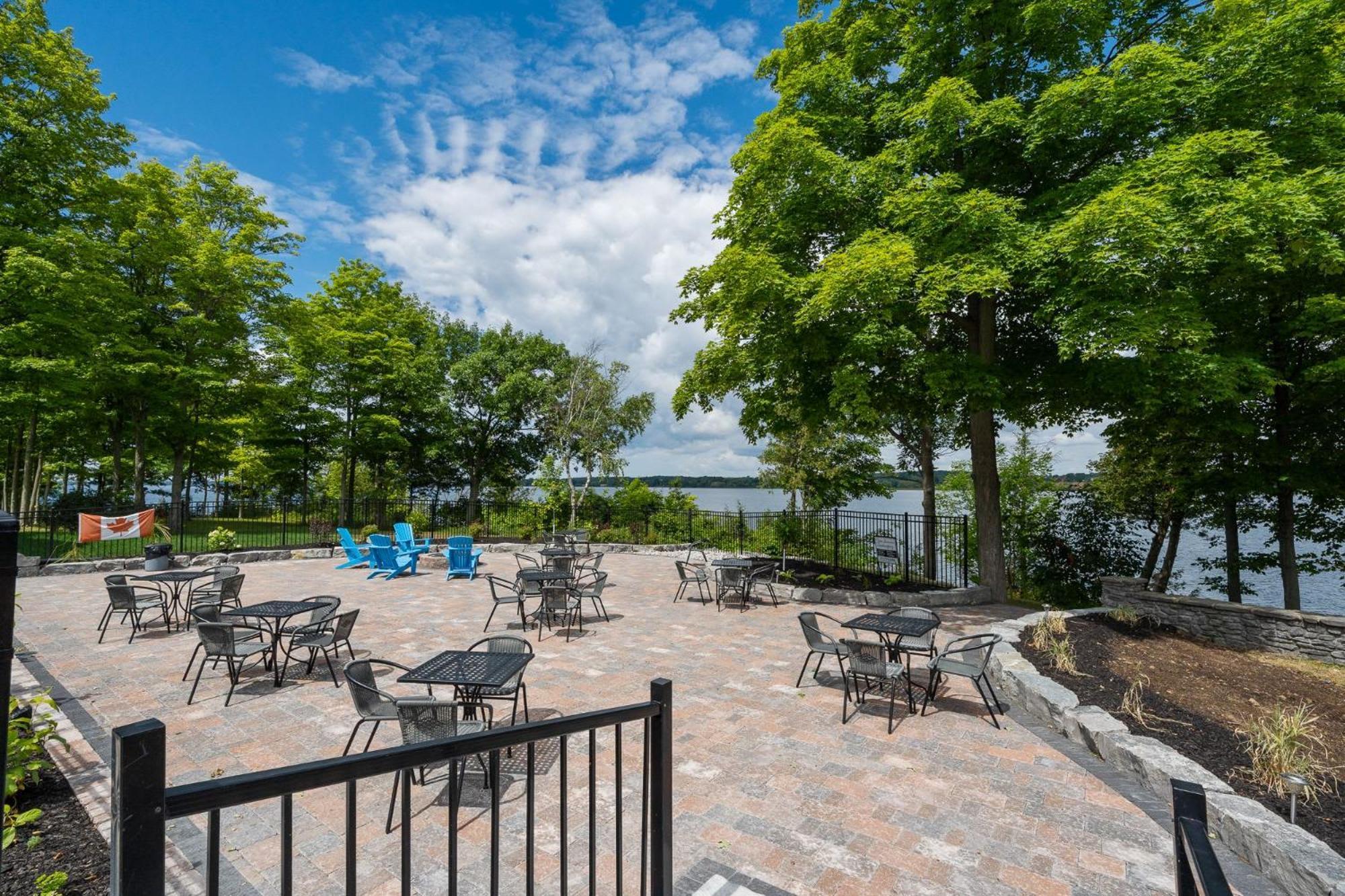 The Trillium - 2 Pine Forest Cherry Valley Exterior photo